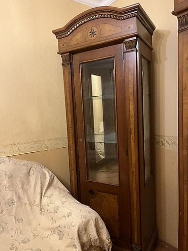 madeyra mebel: Klassik üslubda massiv ağacdan hazırlanmış mebel dəsti Tərkibi: - — 3