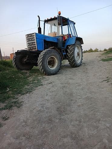 07 maşını: Traktor Belarus (MTZ) 1987 il, 100 at gücü, motor 4.9 l, İşlənmiş — 2