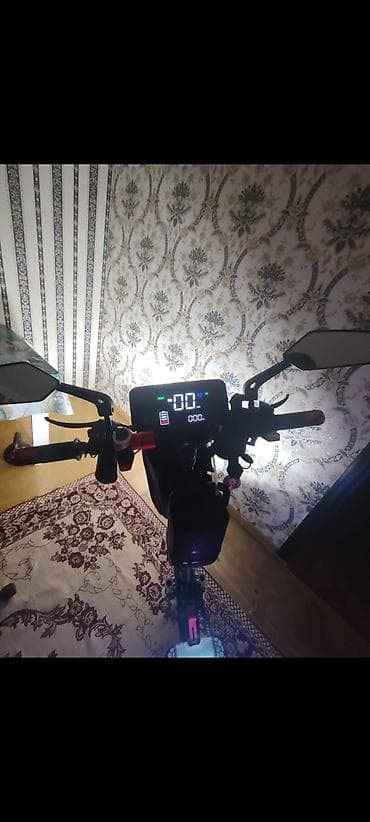 Электросамокаты: Elektrik skuter – güclü, iri təkərli şəhər/off-road model — 3