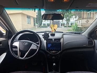 hyundai sonata 2003: Hyundai Accent: 1.4 l | 2012 il Sedan — 7