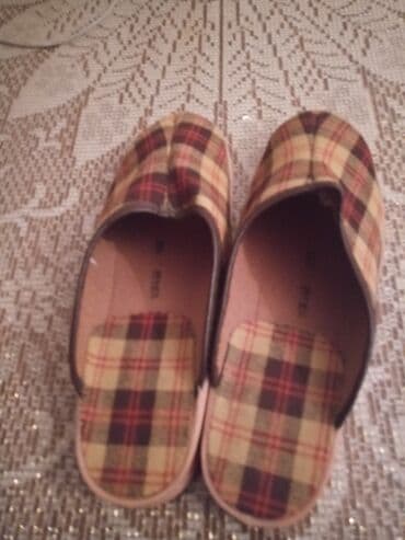 вещи бу купить: Kişi geyimi dəsti - Kişi ev ayaqqabısı (şəppal):10₼. yumşaq içlikli — 1