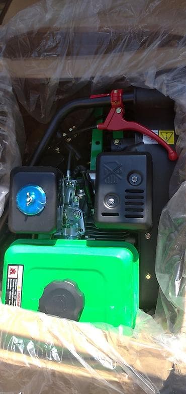 traxdor: Benzinli torpaq frezəsi (kultivator) yenidi qutudadi Güclü 7 at — 8