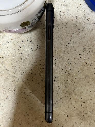 philips xenium w8500: IPhone 11, 64 GB, Qara, Face ID — 3