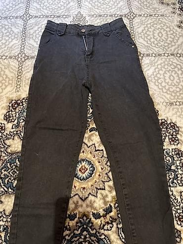 klassik kişi ayaqqabıları: Qara rəngli cins şalvar - Klassik beş ciblə dizayn: iki ön, iki arxa — 1