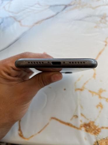 apple watch 1: IPhone 11, 64 GB, Qara, Face ID — 5