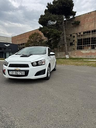 baqaj satilir: Chevrolet Aveo: 1.4 l | 2012 il 235000 km Sedan — 1