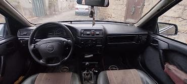 opel megane: Opel Vectra: 1.6 l | 1995 il 400000 km Sedan — 3