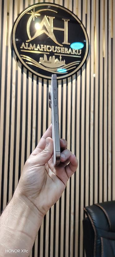 iphone 7 plus korpus: IPhone 16 Pro Max, 256 GB, Desert Titanium, Zəmanət, Simsiz şarj, Face ID — 9