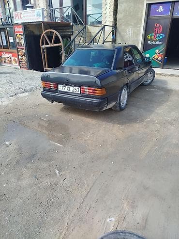 mercedes masin sekilleri: Mercedes-Benz 190 (W201) sedan - Kuzov: 4 qapılı sedan, qara rəng - — 2
