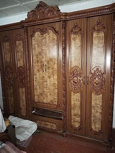 Klassik üslubda, oyma detallı mebel dəsti - Tərkib: 1 böyük paltar lalafo.az -da Klassik üslubda, oyma detallı mebel dəsti - Tərkib: 1 böyük paltar