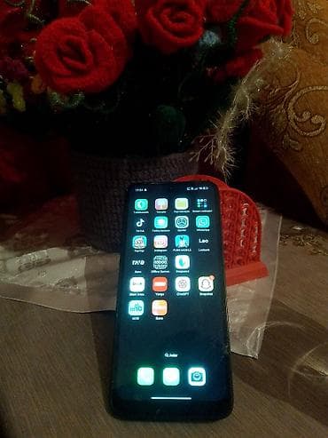 iphone 8 plus irsad: (REDMİ 13)Ekranda ve arxasında çat var Balaca çatdı tam işlek — 1