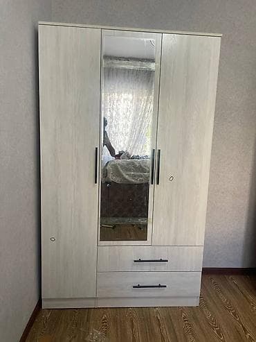 qedimi skaf: Yeni, 3 qapılı, Kredit, Açılan, Düz dolab — 2