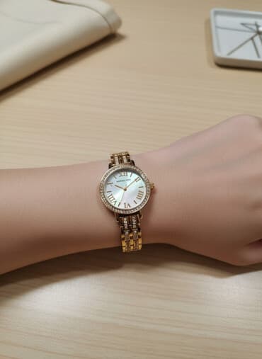 Yeni, Qol saatı, rəng - Qızılı