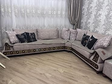Künc divan, Divan