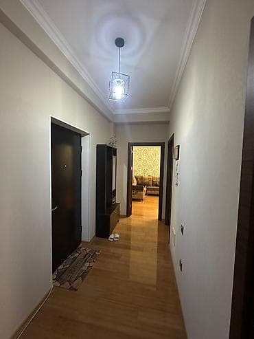 zaqatala dasinmaz emlak: 6ci mk kristal da 2otaqlı içi əşyalı ev kira verilir 450 AZN 16m 5ci — 4