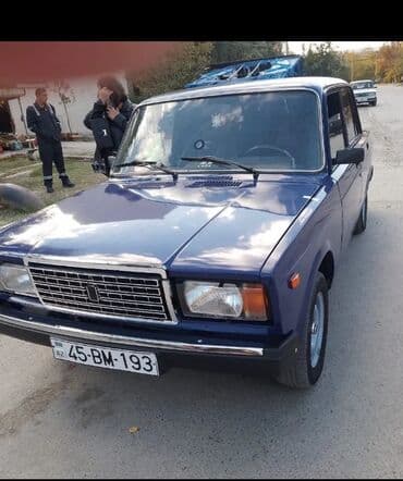 ваза напольная стеклянная высокая без узора: VAZ (LADA) 2107: 1.5 l | 1998 il 200 km Sedan — 1