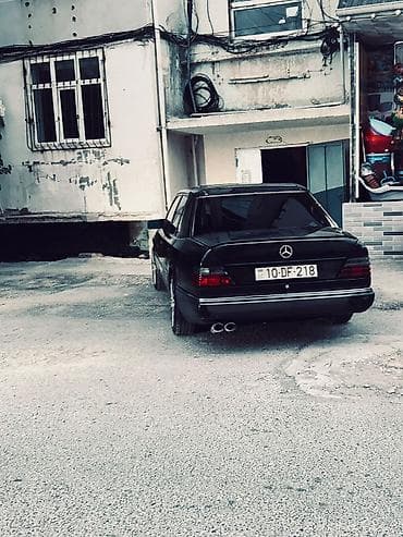 Транспорт: Mercedes-Benz sedan (W124 seriyası) - Kuzov: qara rəng, sedan kuzov — 2