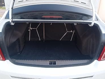 sen balaca chevrolet: Chevrolet Cobalt, ağ rəng, sedan kuzov. Buraxılış 2031 ə kimi var — 8