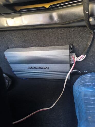 arxa monitor: Avtomobil üçün tam səs sistemi Tərkibi: - Arxa rəfdə 4 ədəd 6.5” — 4