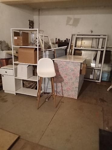 gül refi: Təcili satılır!!!!! Reception oturacagi qabag stolu ag polka stol — 1