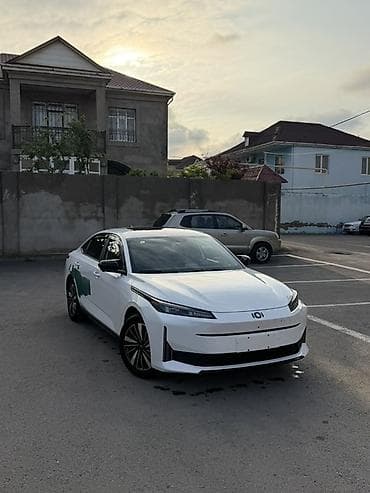 Changan Qiyuan A05: 1.5 l | 2025 il 14000 km Sedan