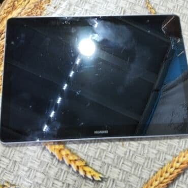 redmi pad 2: Huawei planşet - Marka/model: Huawei (metal korpus, arxa hissədə — 2