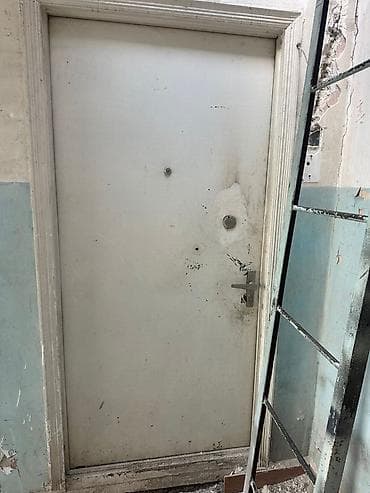 Demir qapi 215/100sm 100azn Rəsulzadə qəsə 9699 leli Ağ rəngli