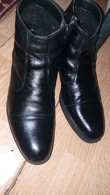 kişi qış ayaqqabıları: Qış sapaçkisi təmiz dəri 41 razmer az geynilib 40man içi isdi mexli — 1