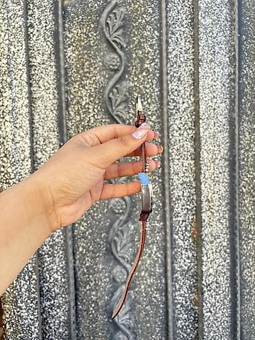danışan saat: Klassik üslublu qol saatı - Korpus: kvadrat formalı, metal (gümüşü — 1
