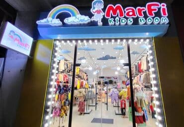 Avtoservis avadanlıqları: Geyim magaza vitrinləri ideal vəziyətdə satılır. Vitrin mebeleri — 1