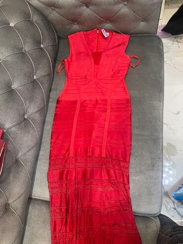 Uzun paltar. 1-cə dəfə toya geyinilib