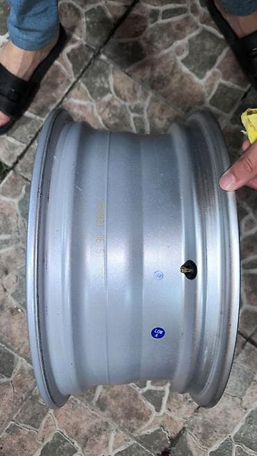 passat disk: İşlənmiş Disk Toyota R 16, 5 Boltlu — 7