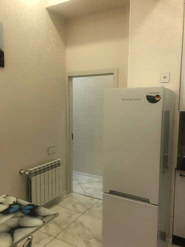 Elimlər metrosuna yaxın yol kənarı ümumi sahəsi 140 kv,m olan