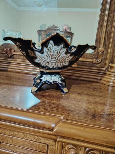 Косметика: Məhsul: Dəbdəbəli taxta güzgülü komod + digər ev əşyaları - Qəhvəyi — 5