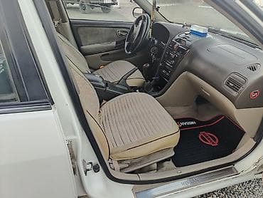 maş: Nissan Sunny sedan - Kuzov: ağ rəng, 4 qapı, yüngül lehimli disklər - — 2