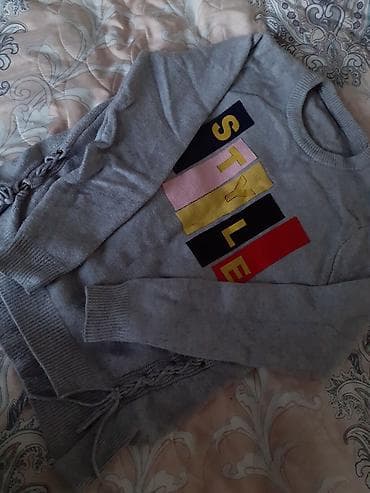 Жилеты, безрукавки: Hər biri 5 azn,metrolara sadəcə çatdırılma var,çatdırılma ödənişsizdir — 5