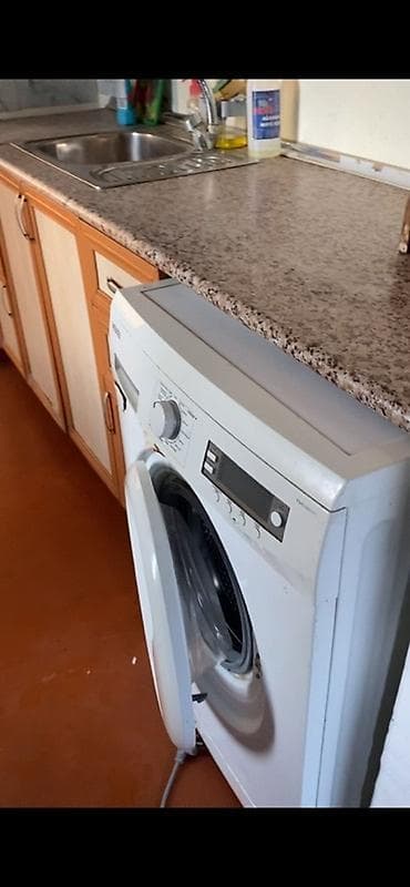 bine kiraye: Kirayə verilən bu mənzil yaşayış üçün uyğundur. Mənzildə yataq otağı — 6