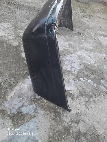 4 fara buferi: Məhsul: Avtomobil arxa bamperi

w202 arxa bufer nikelsiz — 2