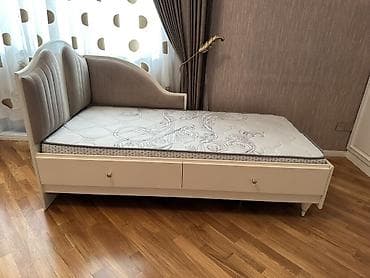 yataq matrasi: Bir nəfərlik çarpayı – yumşaq başlıq və yan qoruyucu - Ölçü: təxmini — 4