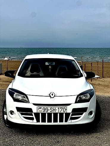 ucuz 011: Renault Megane hatchback – ağ rəng, aerodinamik kuzov dəsti və idman — 1