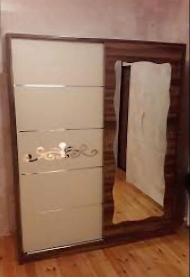 Dolab İdeal vəziyyətdə Satılır 180₼ Təmirlə bağlı təcili evdən