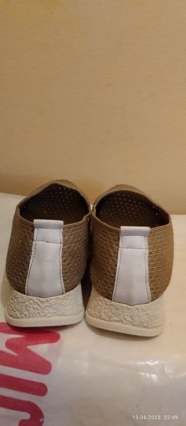 krosovka: Ölçü: 37, rəng - Bej, İşlənmiş — 5