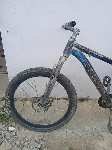 velosiped rol: Strim velosipedi. Gündəlik sürülən velosipeddi sadəcə tormuz — 6