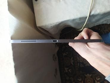 lenovo tablet: İşlənmiş Apple iPad Pro 11 (2022), 12,9", 128 GB, Ünvandan götürmə — 2