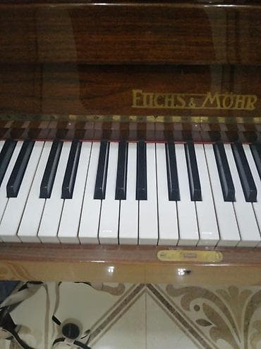 xonca satisi: Alman pianosu satılır. Qiymət 350 manat. Bakıdadır (Yasamal) . Yalnız — 2