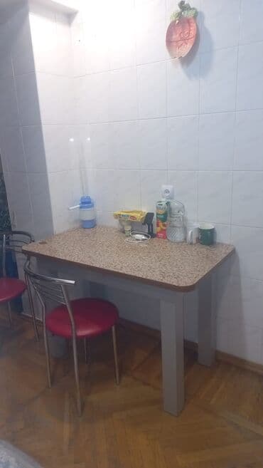 Mətbəx üçün, Açılmayan, Dördbucaq masa, 2 stul