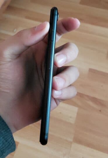 apple iphone se: IPhone 7, Qara — 4