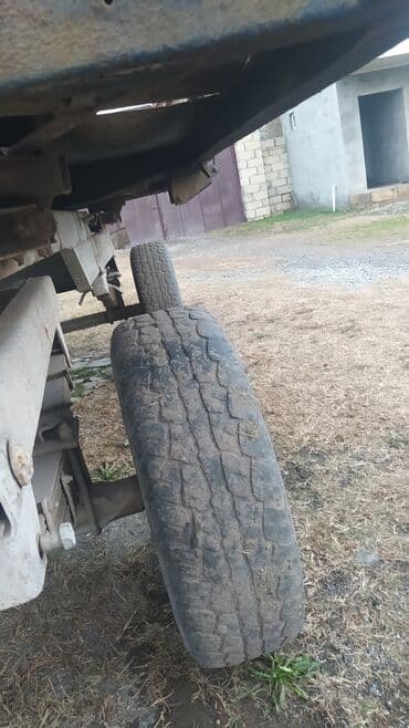 koməkci qoşqular: Kənd təsərrüfatı və yük daşıma üçün ikioxlu traktor qoşqusu - — 3