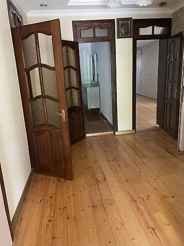 Комнаты: Bakıxanovda həyət evi kirayə verilir.3 otaqdır .4 nəfərlik ailə üçün — 2