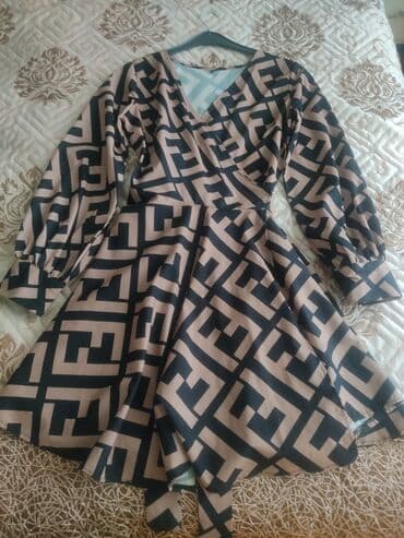 коктейльные платья в баку: 2-3 defe geyinilib. Kəmərini arxadan ve yanda bağlamaq olur.Nerimanov — 1